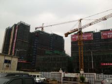 南京建工集團(tuán)深圳分公司深房御府西區(qū)工程順利封頂